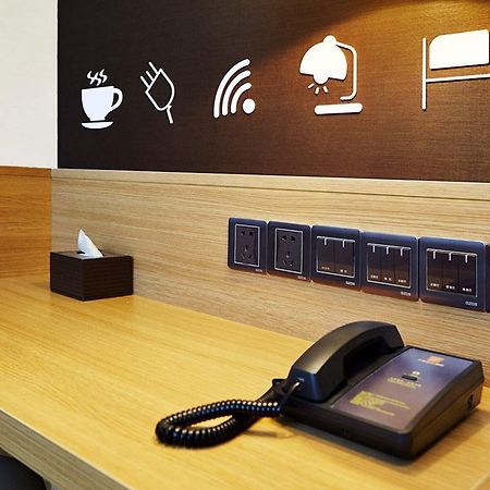 7Days Premium Chongqing Hongqihegou Hotel Exterior photo