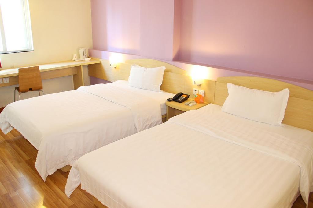 7Days Premium Chongqing Hongqihegou Hotel Exterior photo